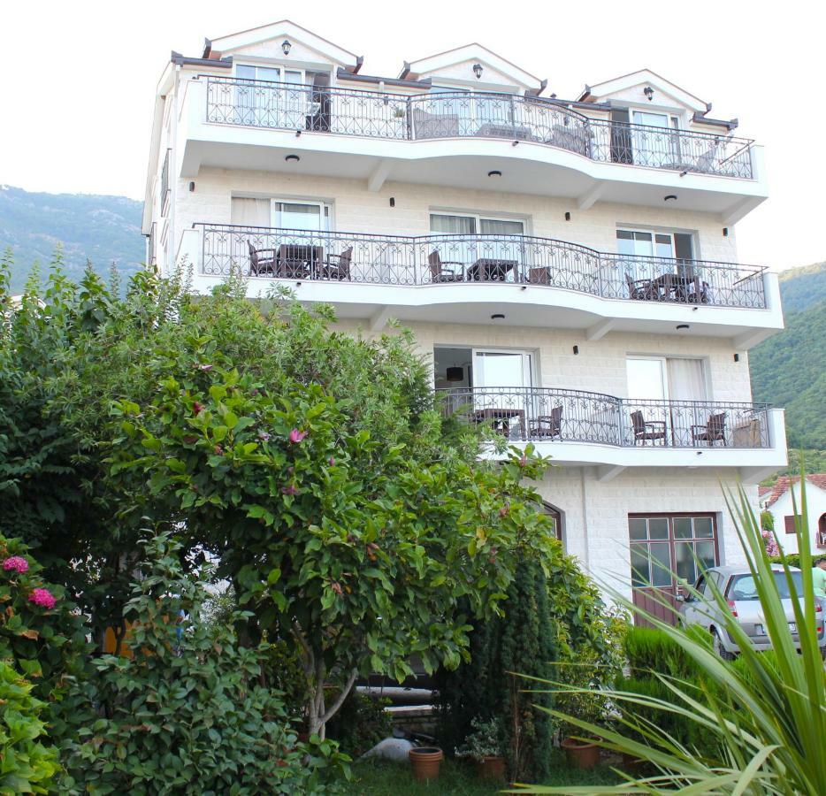 Villa Julia เบาซิชี ภายนอก รูปภาพ